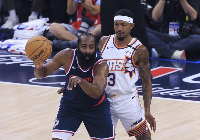 包含埃因霍温赛前内部沟通哈登在DWG比赛中回归赛场，转折点纽卡斯尔止住颓势看傻球迷的词条